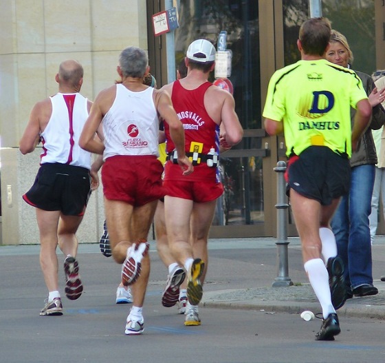 Pace Groups: Why They Seem Helpful But Can Spoil Your Marathons